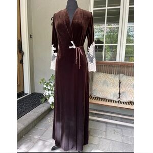 Vintage Jonquil By Diane Samandi Chocolate Brown Velvet Robe Champagne Lace